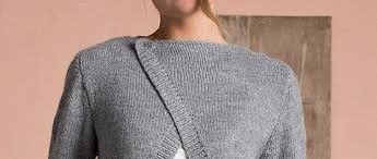 This simple yet modern knitting pattern can be adjusted on your body. Free Women S Sweater Knitting Pattern Modern Knitting Patterns For Beginners