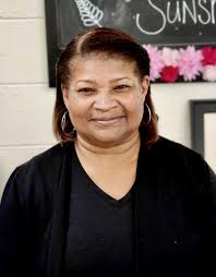 Join me in wishing my mama a very Happy Birthday!🎂🎈 🎊 The older you get  the more you realize your mom is your best friend in life ❤️