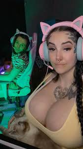 Charlotte🎃🖤🏳️‍⚧️ on X: On twitch downloading Diablo 4!  t.coXj5kOkQBgh t.co6d9NkPy17n  X