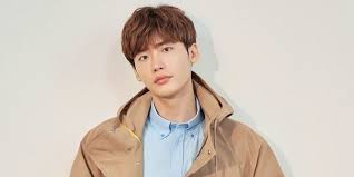 Lee jong suk's photo, with caption 'ang cute ni jong suk cover photo: Secretly Lee Jong Suk Has Entered Military Service Starting Today