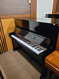 Piano Yamaha U10-BL – Sigma Piano House