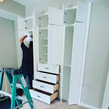 Chuy's Cabinets, Closets & Customs