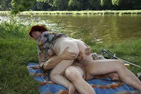 Русское порно на речке с зрелыми (63 фото) - секс и порно