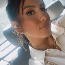 Jenna Lacey (@dat_lace_gyal)