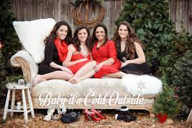 Christmas Baby It S Cold Outside Photoshoot Mini Sessions Sesh In Pueblo Colorado With Christmas Lounge Family Christmas Pictures Christmas Couch Mini Sessions