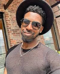 Kendrick Mitchell's Instagram, Twitter & Facebook