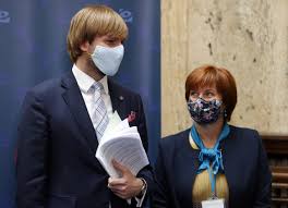 230,834 likes · 47,284 talking about this. Babis Chce Opet Rozdavat Lidem Rousky A Respiratory Na Jare Zustalo U Slibu Novinky Cz