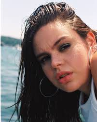 Lana Collins's Instagram, Twitter & Facebook