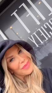 Want to know the secrets to our On-Air energy? 🔊 We’re sharing our  favorite Pre and Post Show rituals that keep us focused and feeling our  best! #ellenkmorningshow #explore #wellness #family #love