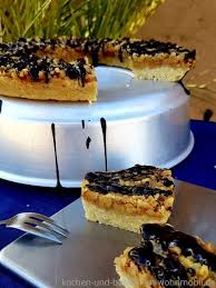 kostlicher kuchen aus dem omnia backofen walnuss tarte wie nussecken kochen und backen im wohnmobil de kochen und backen omnia backofen backen