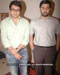 Dr Shobha and Dr Manmohan Daga during Dr Pankaj Akhare and Dr Riddhi  Sharma's ring ceremony at Naivedhyam celebration centre in Nagpur