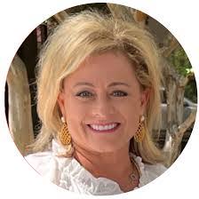 Melissa Tapp's Instagram, Twitter & Facebook