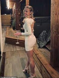 Keely hodgkinson, 18, becomes britain's youngest european indoors champion since 1970; Tvyzqphg A9y M