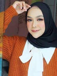 Bagi remaja wanita, aspek yang disukai dari ria ricis yaitu kepiawaiannya dalam membuat konten you tube yang unik dan menghibur. Dituding Operasi Plastik Ini 7 Potret Transformasi Ria Ricis Hot Liputan6 Com