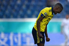 83' jimmy durmaz (sweden) wins a free kick in the defensive half. Hghbz5oo Nep3m