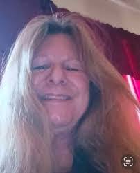 Rachel Kinzer's Instagram, Twitter & Facebook