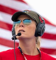 Kellie Hudson's Instagram, Twitter & Facebook