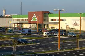 Castorama et leroy merlin ont ouvert ce dimanche. Cotentin Leroy Merlin Recrute Des Etudiants La Presse De La Manche