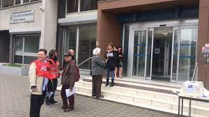 Vous ne parvenez pas à joindre votre centre des impôts ou votre trésorerie par téléphone ? Lille Les Agents Des Impots Se Mobilisent Contre Les Suppressions De Postes