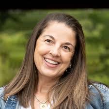 Rachel Rhoden's Instagram, Twitter & Facebook