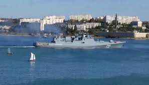 Na Puti V Sevastopol Podbit Fregat Admiral Makarov Forpost