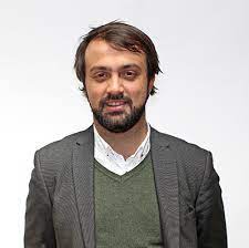 Alberto mayol, 45 born in chile. Corporation Palacio Baburizza