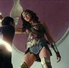 Wonder woman upskirt