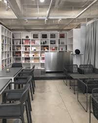 T U 7 U H A R I Coffee Grand Wijaya B 8 9 Jakarta Selatan Tujuhari Coffee Studio Kota Architecture Tujuhari Coff Home Decor Design Conference Room Table