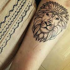 Pin By Gisella Tapia On Decoracion Tattoos Lion Tattoo Simple Lion Tattoo