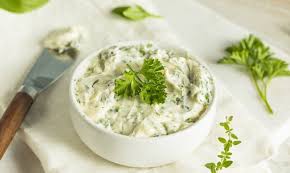 Preparer Un Beurre Persille C Est Facile Dans Cette Recette Nous Melangeons Du Beurre De L Ail Des Herbes Et Du Jus De Citron Fabel Go For It