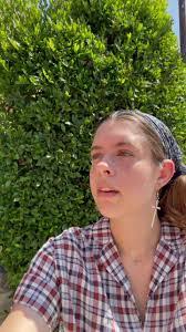 Lilly Neal's Instagram, Twitter & Facebook