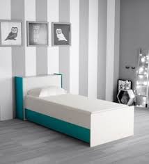 This traditional barocco style king size bedroom set in black/silver rich finish consists of queen size leather panel bed, 2 night stands, double dresser and a matching mirror. Trundle Bed Buy Trundle Beds Online In India At Best Prices Pepperfry
