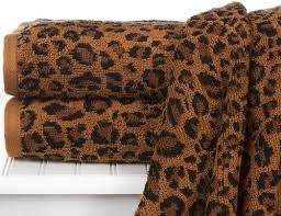This antimcrobial design is crafted from 70% cotton and 30% polyester, and features a fun lobster pattern for coastal flair. Leopard Print Bath Towel Bealls Http Www Amazon Com Dp B007lkrfic Ref Cm Sw R Pi Dp Bg6ytb1n2c9kd3zx Bath Towels Towel Leopard Print