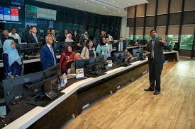 Jan 06, 2016 · about three weeks ago, uem edgenta bhd (formerly faber group bhd) forked out rm128 million in cash and shares for an 80% stake in privately held kfm holdings sdn bhd, a company largely known for being a facility management outfit. Uem Edgenta As The Market Leader In Energy Efficiency To Support Government In Its Sustainability Initiatives News Announcements Uem Edgenta
