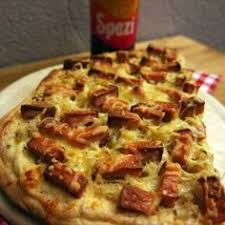 Bayerische Sauerkraut Pizza Mit Leberkase Foodilicious Sauerkraut Leberkase Rezept Rezepte