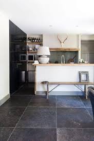 keramische belgisch hardsteenlook vloertegel 80x80 rett met getrommelde randen keuken vloeren thuis keukens vloertegels