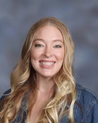 Lisa Burrows's Instagram, Twitter & Facebook