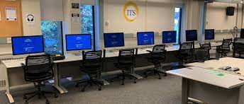 Met me at a convenient location and cleared my virus in under 5 minutes. Computer Labs