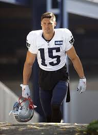 Patriots Sign Eric Decker Sealing The Deal On The Best Looking Nfl Players Decker Looking Patriots Nfl Players Patriots Sign New England Patriots Football