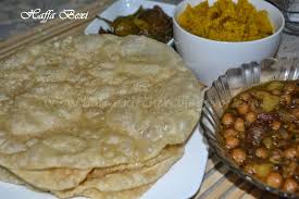 Halwa Poori Chanay Bhaaji Traditional Pakistani Indian Breakfast Puri Recipes Recipes Breakfast Recipes Easy