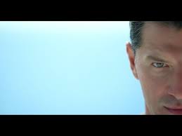 Kalimera Sakis Rouvas Shazam Καλημέρα μου λες με τα μάτια κλειστά η ζωή σου περνά στον καθρέφτη μπροστά το ρολόι κοιτάς και παθαίνεις αμόκ με ρωτάς αν το τζιν που φοράς είναι ροκ που φοράς είναι. shazam