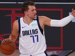 Can you name the only 2 other players with at least 10? Lob Von Nowitzki Luka Doncic Schreibt Nba Geschichte Sport Nordbayern De