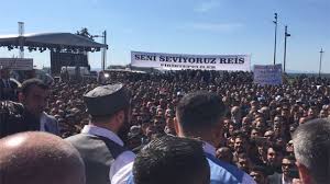 İntihar etmek için raylara atladı, polis durdurunca boğazına bıçak dayadı koç üniversitesi 1 öğretim üyesi alacak Sedat Peker Izmir I Salladi Haberi Haberleri