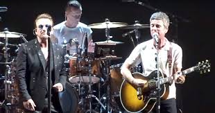 See U2 Noel Gallagher Play Oasis Don T Look Back In Anger In London Look Back In Anger Noel Gallagher Dont Look Back
