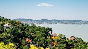 Mayor of budapest #greenbudapest #freebudapest #inclusivebudapest press inquiries: Itt A Nagy Nyaralokorkep Ennyiert Vehetsz Sajat Nyaralot Az Orszag Kulonbozo Reszein Portfolio Hu