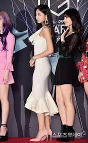 Does Tzuyu Have The GOAT Body In Kpop? | Lipstick Alley