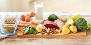 Salah pilih menu makan pada malam hari bisa membuat berat badan bertambah lo. 6 Cara Menurunkan Berat Badan Saat Makan Malam Halaman All Kompas Com