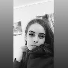 Maree Stewart's Instagram, Twitter & Facebook