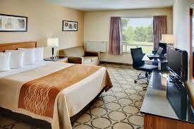Are there any historical sites close to comfort inn & suites portland international airport? Hotel Comfort Inn Ottawa West Kanata Ar Trivago Com