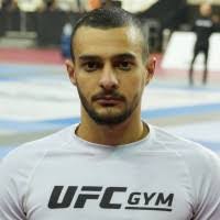 Ali Reslan's Instagram, Twitter & Facebook